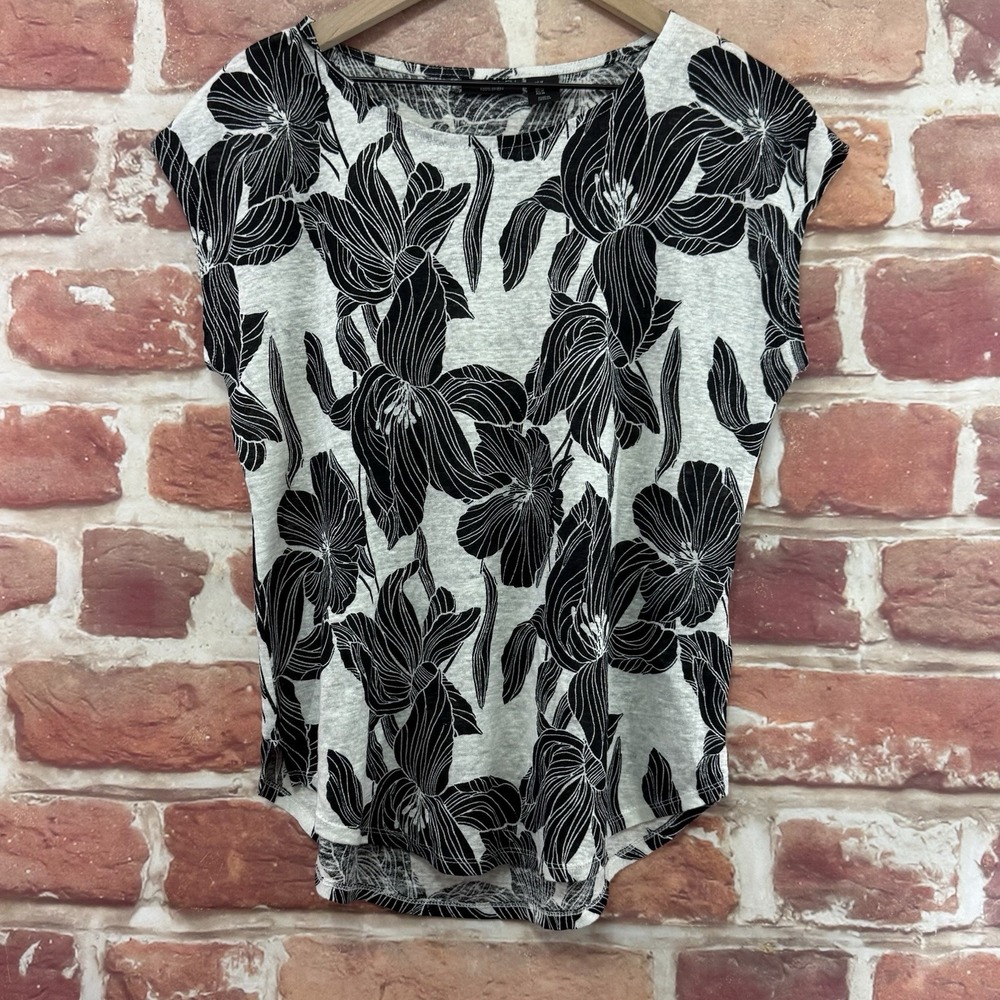 Tahari T Shirt Women's Medium Black White 100% Linen Floral Abstract Casual Top